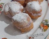 Foto del passaggio 7 della ricetta Bignè con mousse di yogurt al mirtillo