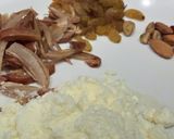 A picture of step 4 of Suji halwa.