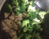 A picture of step 5 of Chicken Broccoli.