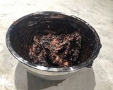 A picture of step 3 of Chilli chocolate chicken wings.