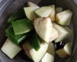 A picture of step 1 of Spinach sabji or palong shaker ghonto.