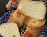 Foto langkah ke 9 dari resep Vanilla Chiffon Cake.