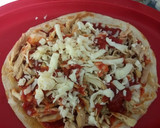 Foto del paso 7 de la receta: Pizza Fácil Con Tortilla de Harina en Microondas