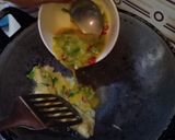 Foto langkah ke 5 dari resep Telur gulung korea tanpa teflon.