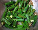 A picture of step 2 of Doi posto bhindi.