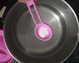 A picture of step 2 of Rose lemon refreshing drink.