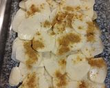 Foto del paso 1 de la receta: Merluza especiada y herbal con colchón de papa al curry