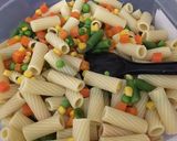 A picture of step 4 of Rigatoni tuna salad.
