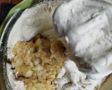 Foto langkah ke 3 dari resep Banana Coffee Cake.