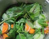 Foto langkah ke 3 dari resep Sayur Bening Bayam Oyong.