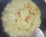 Foto langkah ke 1 dari resep Mie Ayam Hijau Goreng.