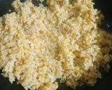 Foto langkah ke 2 dari resep Nasi Goreng Kunyit.