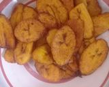 A picture of step 3 of Fried plantain.