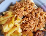A picture of step 1 of Irish/plantain with egg sauce.