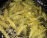 A picture of step 3 of Crispy Egg fries🍟.