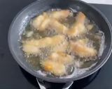 A picture of step 2 of Deep Fried John Dory with Sweet & Sour Sauce.