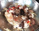 รูปขั้นตอนการทำที่ 3 ของ ไก่ผัดพริกขิง