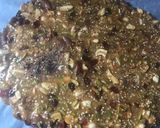 A picture of step 3 of Salted caramel brittle.