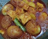 Foto langkah ke 7 dari resep Telur bulet bumbu merah super gampang.