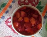 Foto del paso 2 de la receta: Fresas en almíbar con azúcar y un toque de vinagre