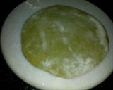 A picture of step 2 of Morianga powder roti.
