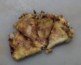 Foto langkah ke 4 dari resep Vietnamese Pizza (Bánh Tráng Nướng).
