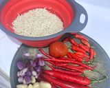 Foto langkah ke 1 dari resep Sambal Teri Medan.