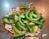 A picture of step 2 of Garlic Mayo Wheat Pasta.