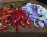 Foto langkah ke 2 dari resep Kangkung Tumis Saus Tiram.