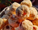 A picture of step 4 of Sooji amul ladoo.