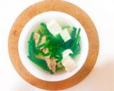 Hình bước làm 5 của món Canh đậu hũ hẹ hầm với xương heo 🌱
