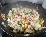 Foto del paso 3 de la receta: Chapsui de verduras con fideos