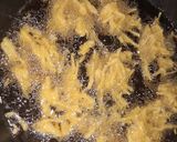 A picture of step 2 of Lachedar pakory.