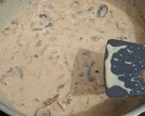 Foto langkah ke 4 dari resep Creamy Chicken Mushroom sauce.