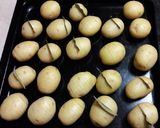 Foto del paso 2 de la receta: Patatas a los aceites aromatizados