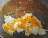 Foto langkah ke 5 dari resep Seblak Sawi Telur.