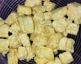 Foto langkah ke 1 dari resep Kuah Kuning Putih Telur Kubis.