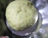 A picture of step 8 of Perad Pies (Guava Cheese Pies).