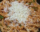 વેજ. ચીઝ પાસ્તા (Veg Cheese Pasta Recipe In Gujarati) રેસીપી સ્ટેપ5ફોટો