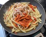 Foto del passaggio 8 della ricetta Fileja con Salsa di Datterini e Zenzero con Pesce