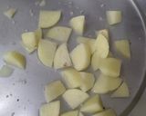 A picture of step 1 of Aloo Gobhi.
