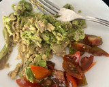 Foto del paso 1 de la receta Desayuno completo con tostada de aguacate y yogur con arándanos