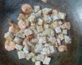 Foto langkah ke 6 dari resep TUMIS UDANG, KACANG, TEMPE (UKT bukan Uang Kuliah Tunggal ya 😂).
