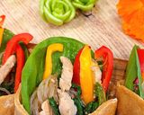 Hình bước làm 8 của món Burrito nhân miến, cải thìa, ức gà