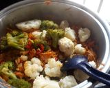 A picture of step 4 of Broccoli and cauliflower salad.