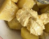 A picture of step 2 of Haggies Dauphinois.