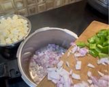A picture of step 5 of Paneer Lababdar.