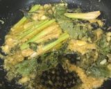 Foto langkah ke 4 dari resep Tumis cumi bumbu hitam.