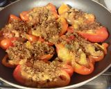 Foto del passaggio 2 della ricetta Peperoni ripieni vegetariani in padella