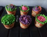 Foto langkah ke 9 dari resep Cupcake Birthday 🎂.